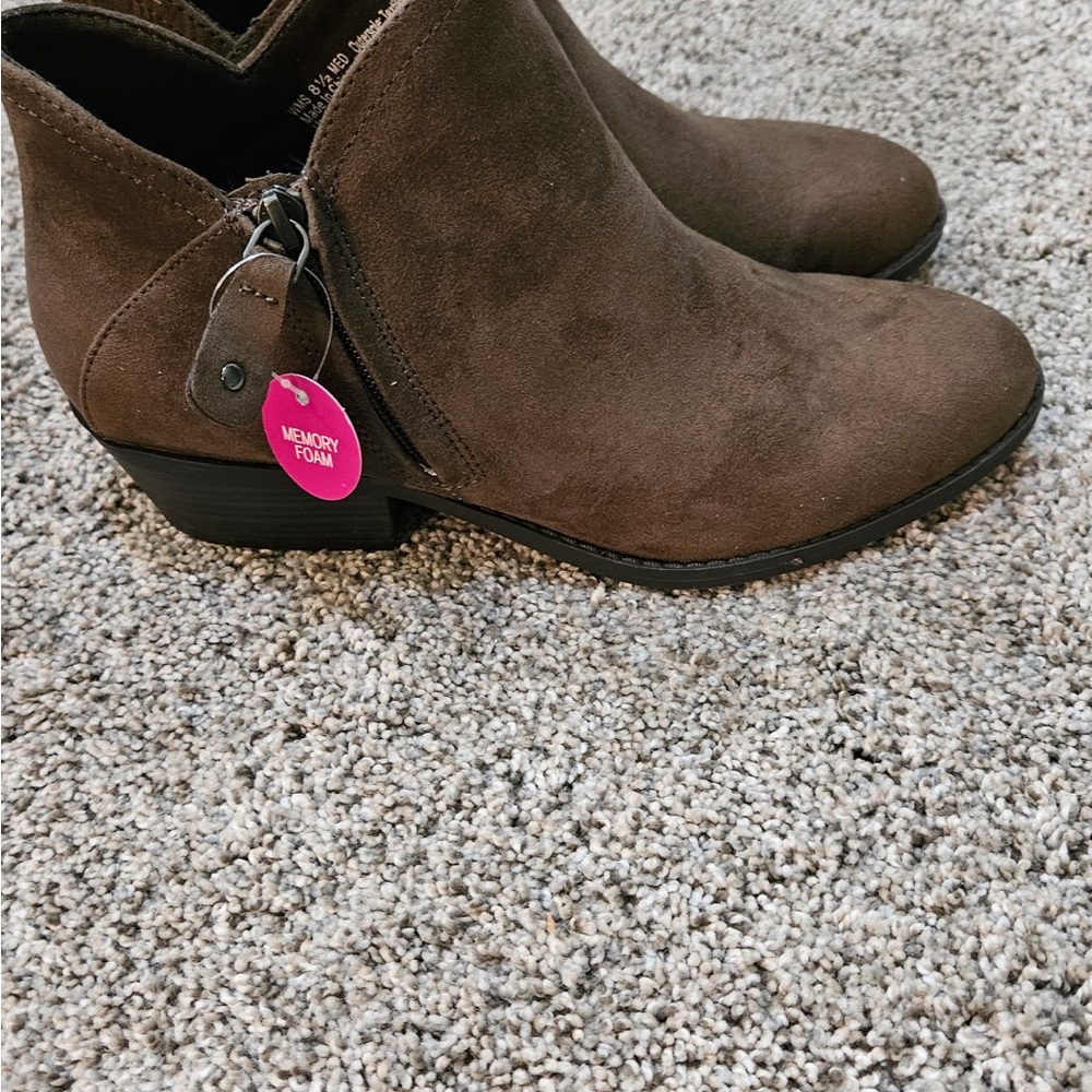 SO Suede Brown Ankle Booties